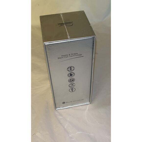 Predire Paris Age-Defying Serum Apple & Grape Stem Cell Technology 1.35 oz NIB - Picture 4 of 8
